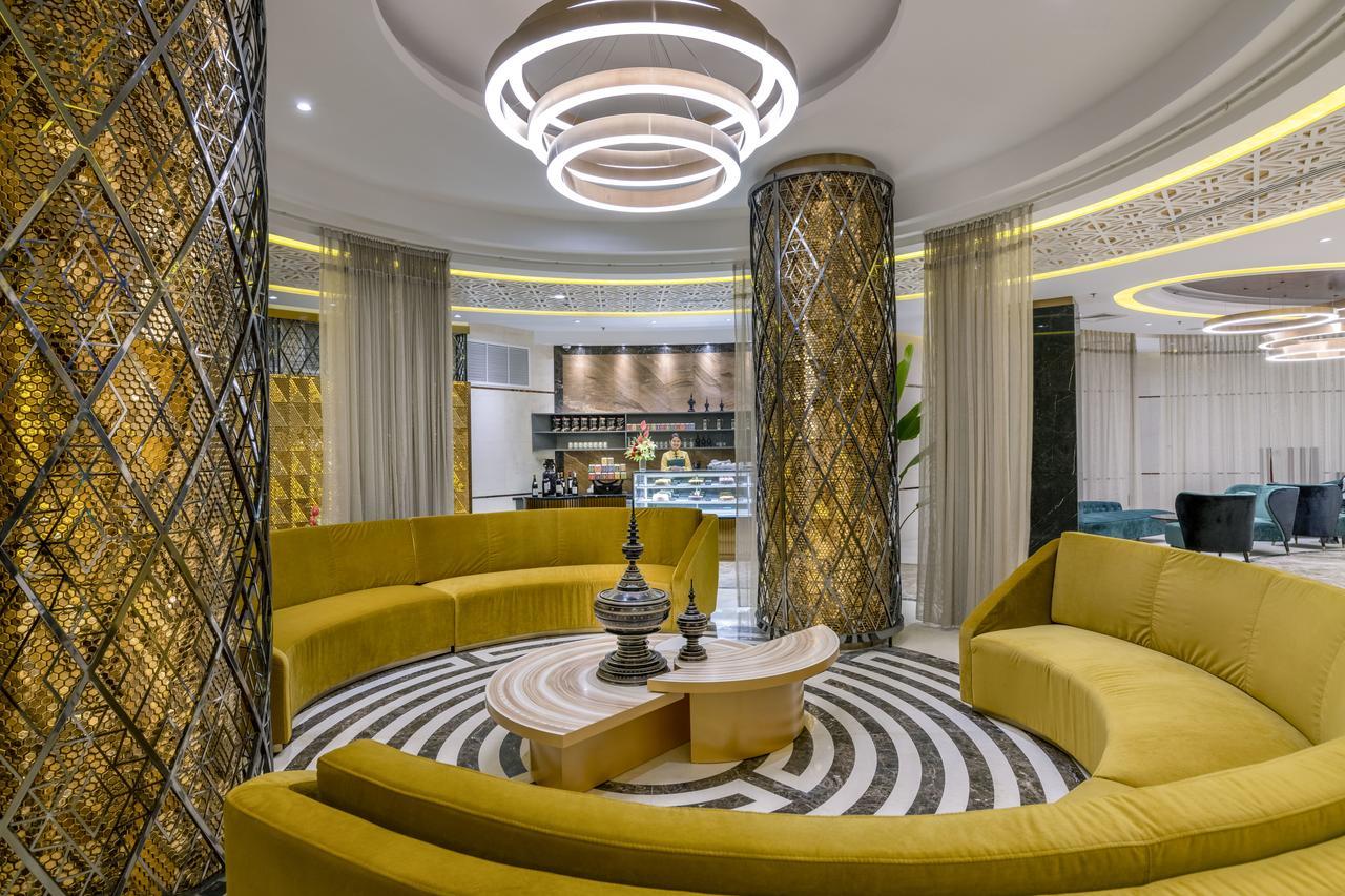 Grand Mercure Yangon Golden Empire Exterior photo