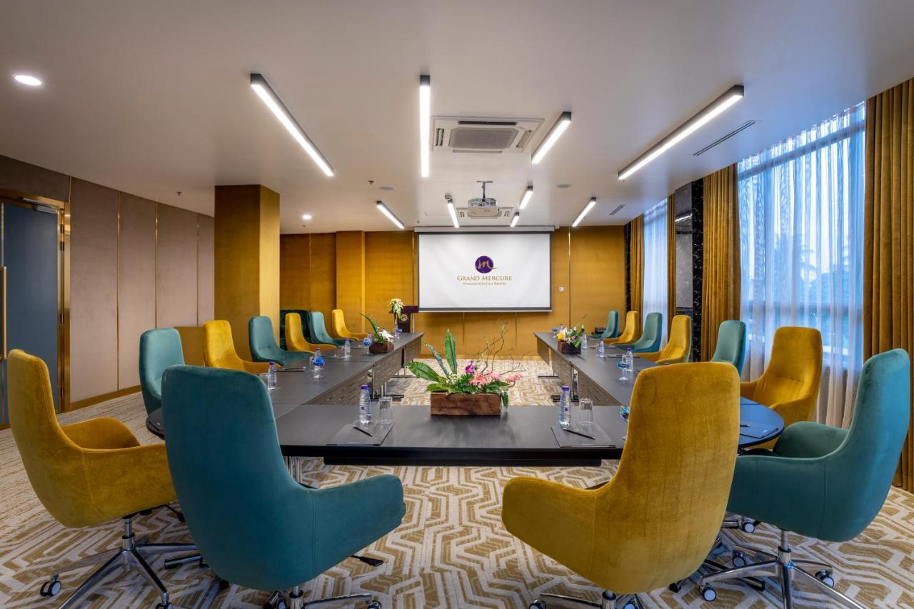 Grand Mercure Yangon Golden Empire Exterior photo