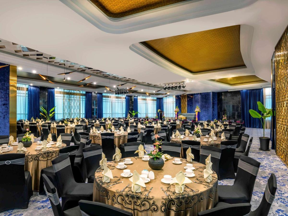 Grand Mercure Yangon Golden Empire Exterior photo